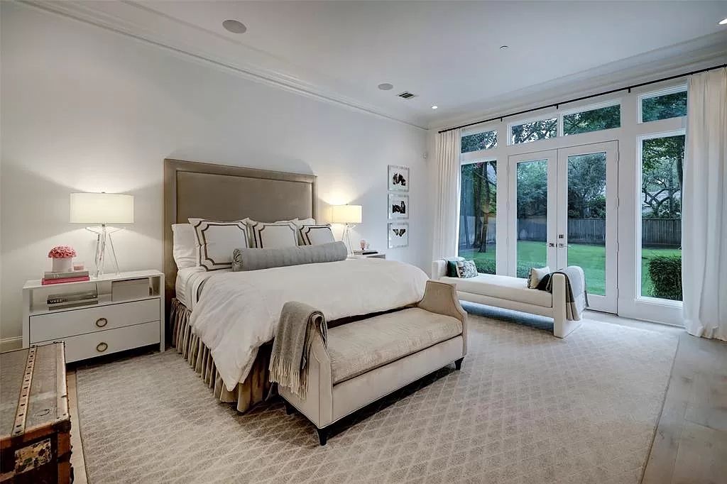 The Home in Houston is an exceptional gated property was designed for harmony between the house and the expansive lot now available for sale. This home located at 11526 Shadow Way St, Houston, Texas