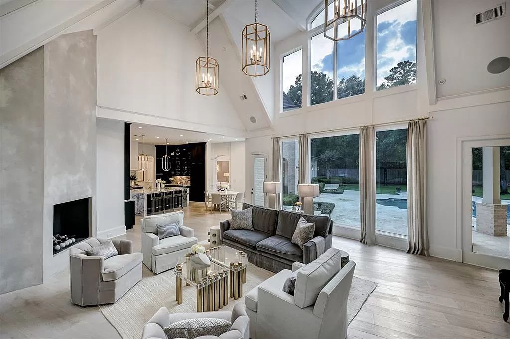 The Home in Houston is an exceptional gated property was designed for harmony between the house and the expansive lot now available for sale. This home located at 11526 Shadow Way St, Houston, Texas