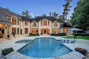 Exceptional Gated Home in Houston with Sophisticated Interiors