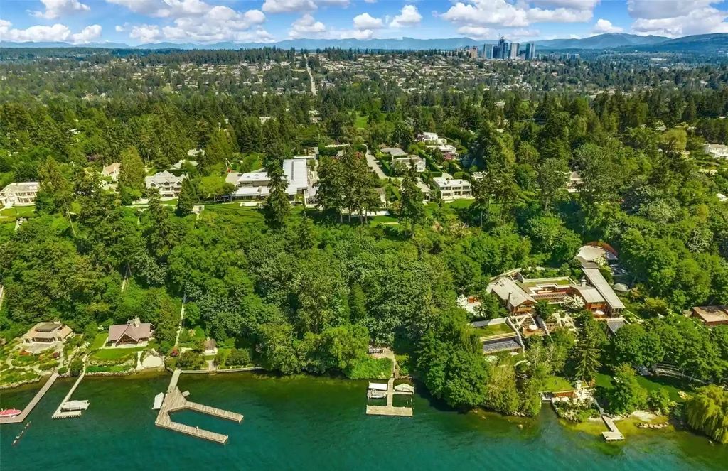 The Estate in Medina is a luxurious home where its every single corner is  an exemplary fine art now available for sale. This home located at 1829 Evergreen Point Road, Medina, Washington; offering 03 bedrooms and 05 bathrooms with 6,658 square feet of living spaces. 