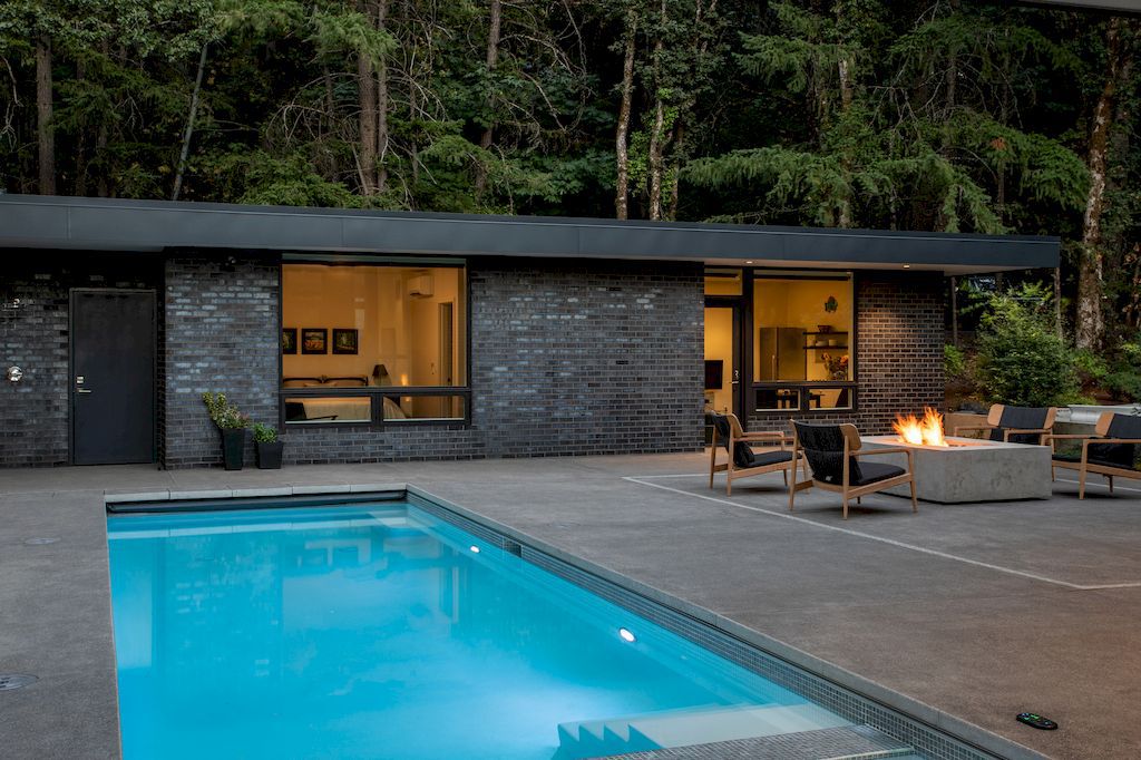 Hood-River-East-House-in-Oregon-US-by-EB-Architecture-Design-16