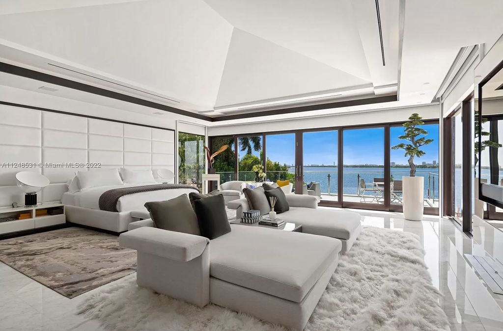 The Mansion in Miami, a magnificent open Bayfront Masterpiece on Miami’s most secluded true gated community was built with the highest level of luxury. This home located at 4505 Sabal Palm Rd, Miami, Florida.