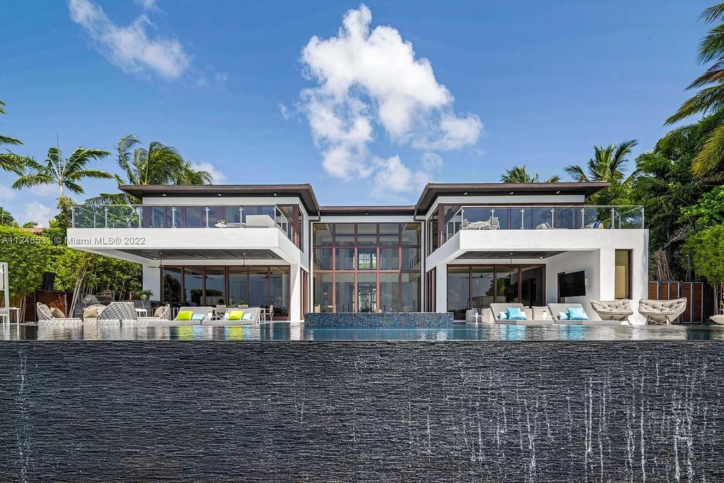 The Mansion in Miami, a magnificent open Bayfront Masterpiece on Miami’s most secluded true gated community was built with the highest level of luxury. This home located at 4505 Sabal Palm Rd, Miami, Florida.