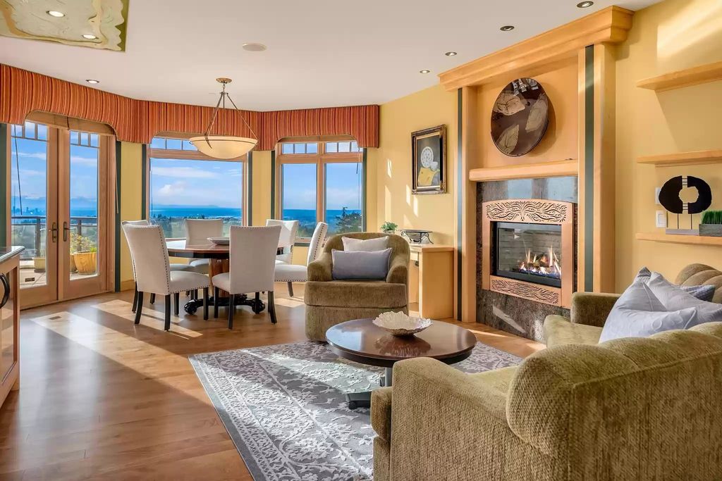 The House in Bellevue provides the most breathtaking views from every direction, now available for sale. This home located at 17003 SE 65th Place, Bellevue, Washington