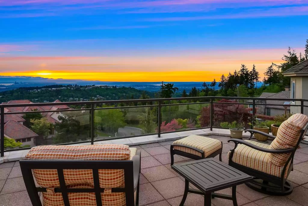 The House in Bellevue provides the most breathtaking views from every direction, now available for sale. This home located at 17003 SE 65th Place, Bellevue, Washington