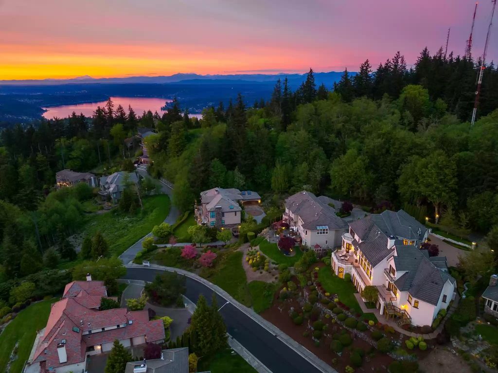 The House in Bellevue provides the most breathtaking views from every direction, now available for sale. This home located at 17003 SE 65th Place, Bellevue, Washington
