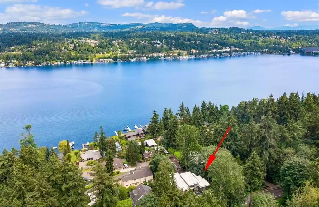 Luxurious-and-Elegant-Contemporary-Jewel-in-Mercer-Island-with-Endless-Lake-Views-Listed-at-3845000-31