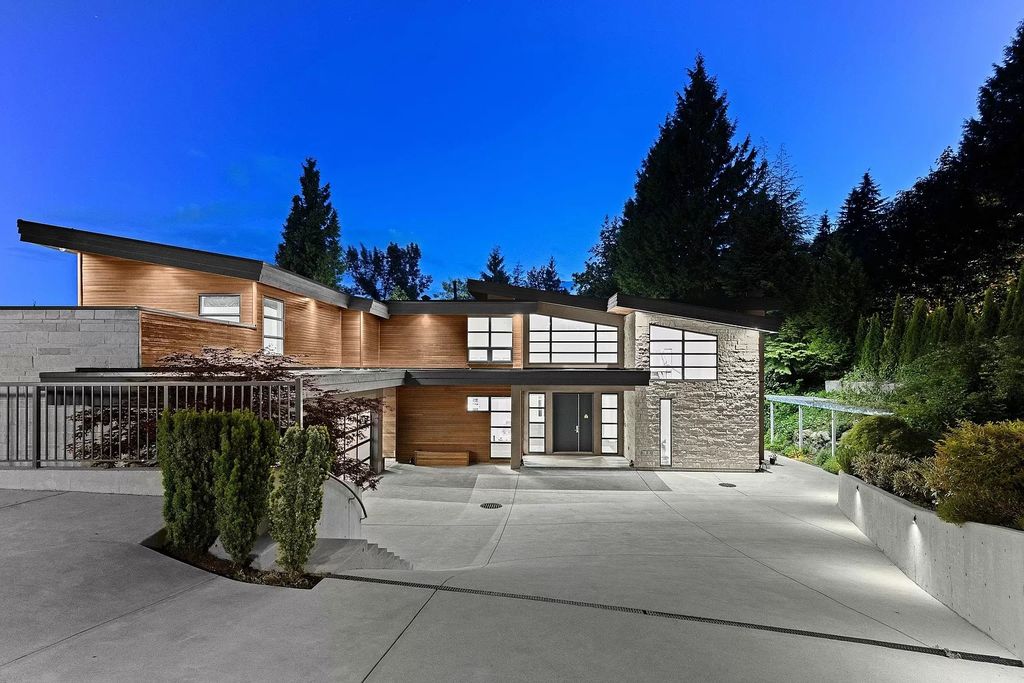 The Estate in West Vancouver is a stunning contemporary south-facing home with ultra-luxury now available for sale. This home located at 735 Southborough Dr, West Vancouver, BC V7S 1N1, Canada