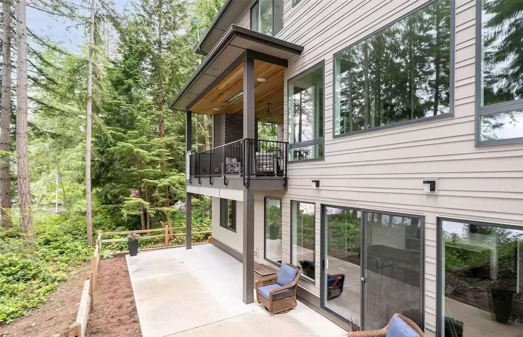 The Home in Redmond is defined by its timeless, undeniable quality that is met with an exciting, modern flair, now available for sale. This home located at 4020 W Ames Lake Drive, Redmond, Washington