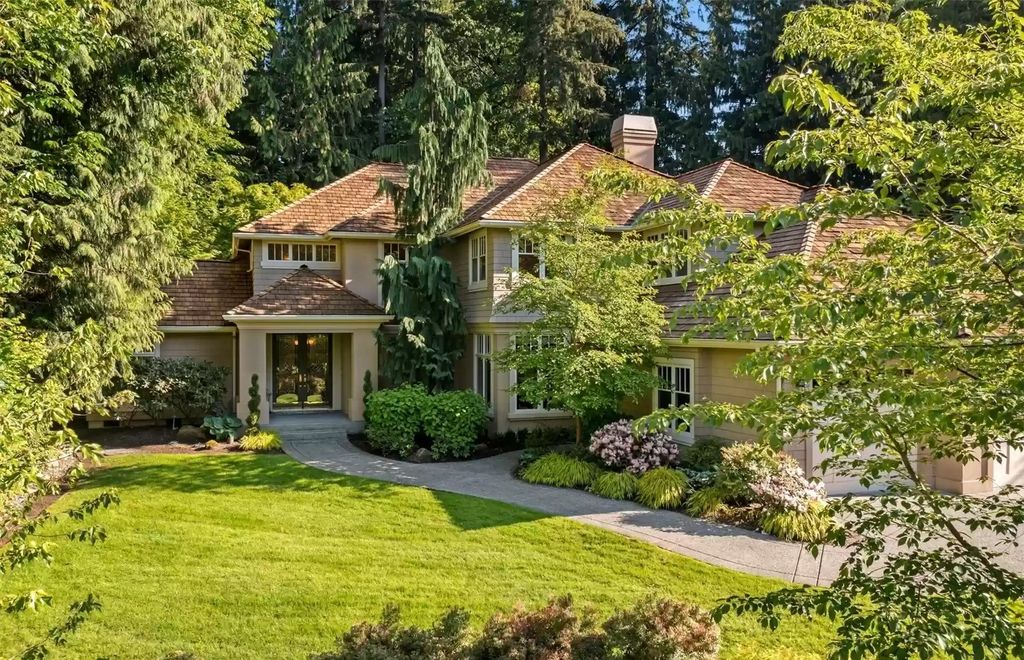 The Estate in Washington is a luxurious home boasting style, comfort and privacy now available for sale. This home located at 20347 NE 61st Court, Redmond, Washington; offering 04 bedrooms and 05 bathrooms with 4,341 square feet of living spaces. 