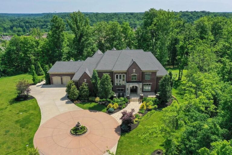 Private Home with Serene Garden in Cincinnati Listed at $3,399,000
