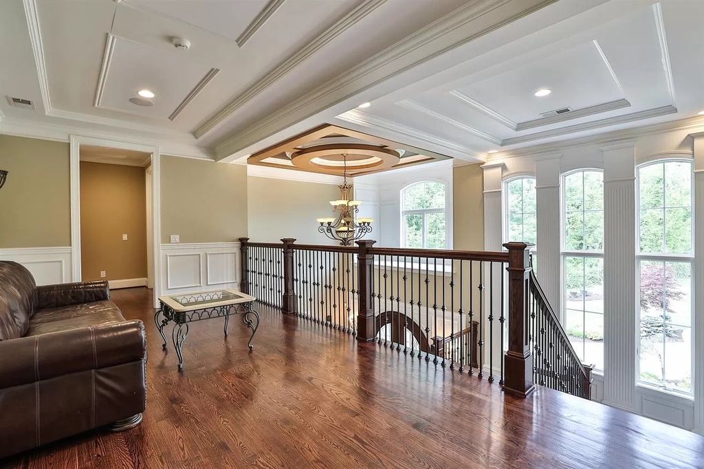 The Estate in Cincinnati is a luxurious home featuring detailed ceilings throughout in main floor and great outdoor spaces now available for sale. This home located at 9170 Given Rd, Cincinnati, Ohio offering 06 bedrooms and 09 bathrooms with 10,760 square feet of living spaces.