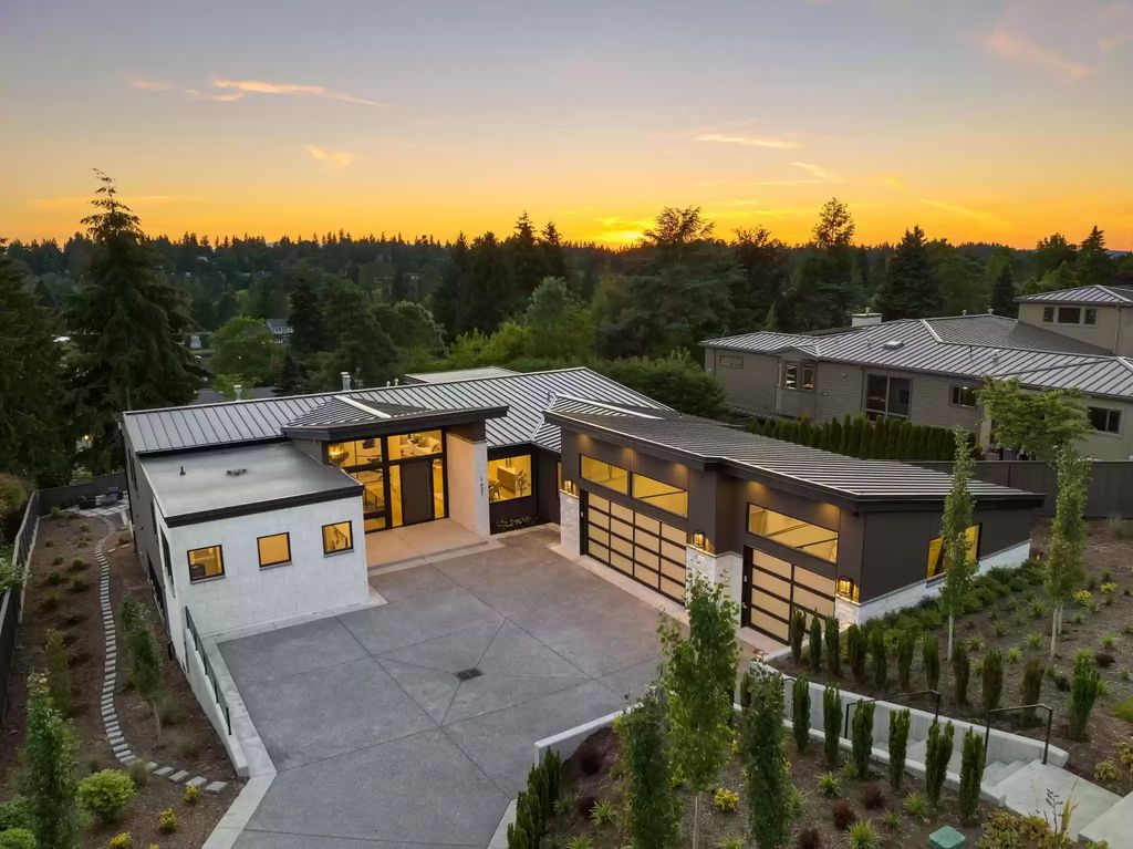 Providing-Extra-Space-for-Flawless-Entertaining-Premier-Modern-Architecture-in-Clyde-Hill-Asks-8750000-38