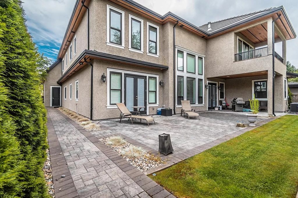The Home in Richmondhas has a well lit west facing backyard and functional layout, now available for sale. This home located at 9940 Pinewell Cres, Richmond, BC V7A 2C9, Canada
