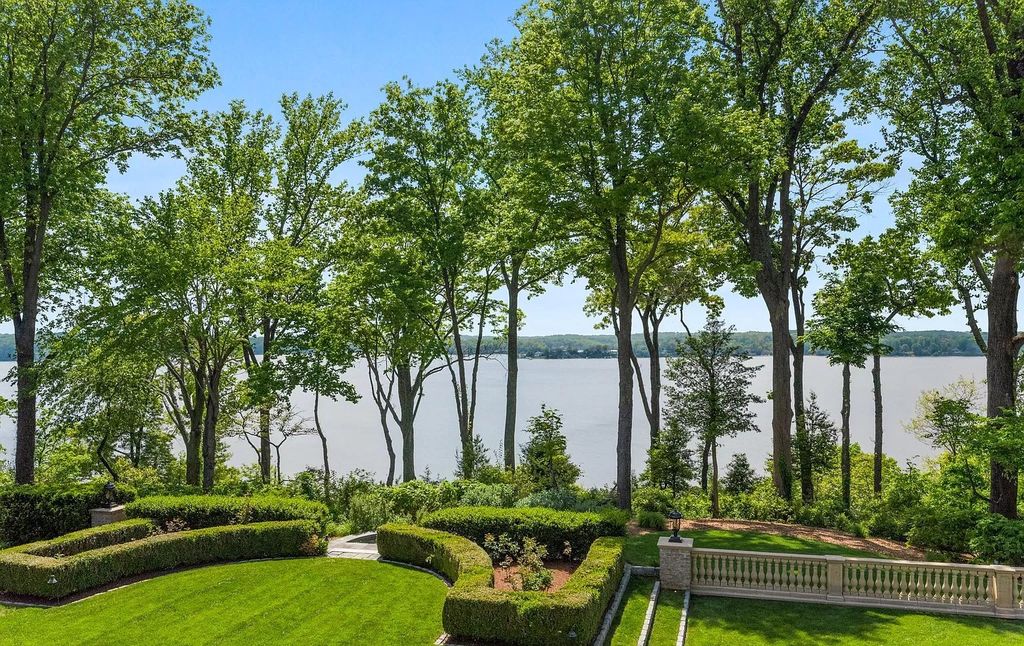 The Estate in Severna Park is nestled on the banks of the Severn River, only 10 minutes from historic Annapolis, now available for sale. This home located at 938 Old County Rd, Severna Park, Maryland