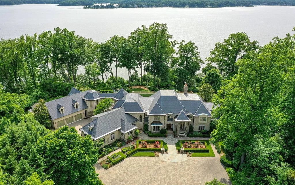 The Estate in Severna Park is nestled on the banks of the Severn River, only 10 minutes from historic Annapolis, now available for sale. This home located at 938 Old County Rd, Severna Park, Maryland