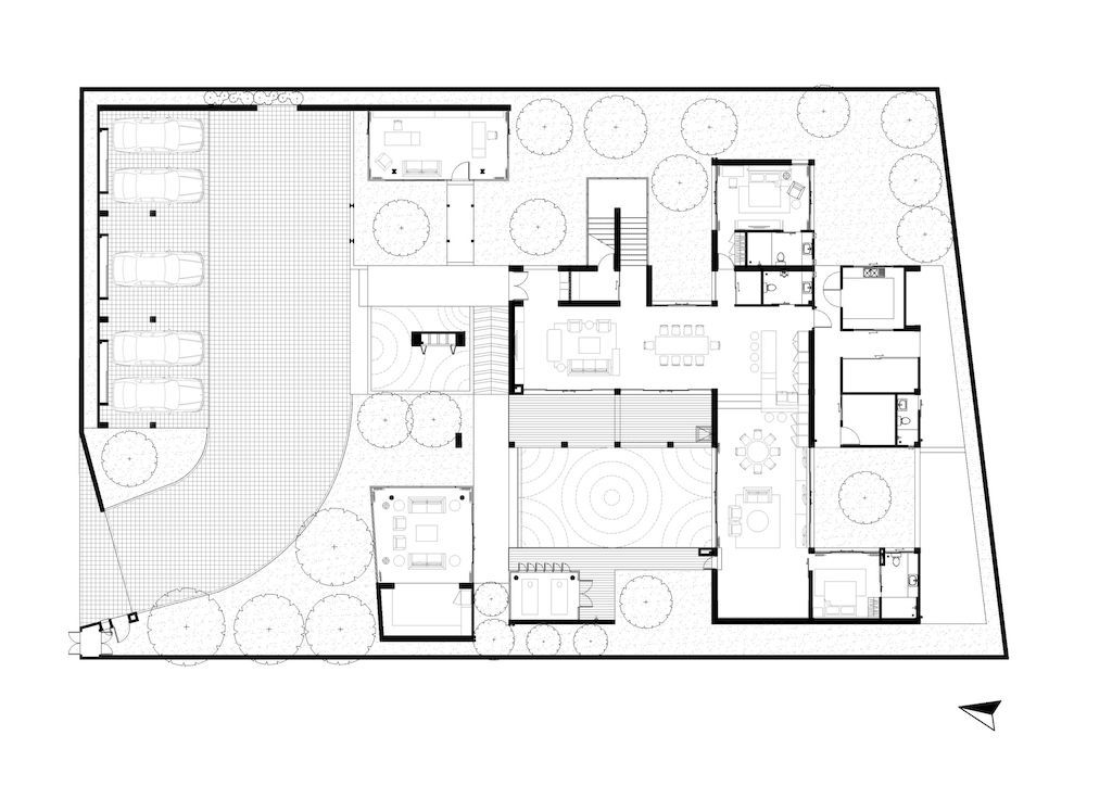 TT residence with a Central, Glass-fronted Swimming Pool by FLAT12x