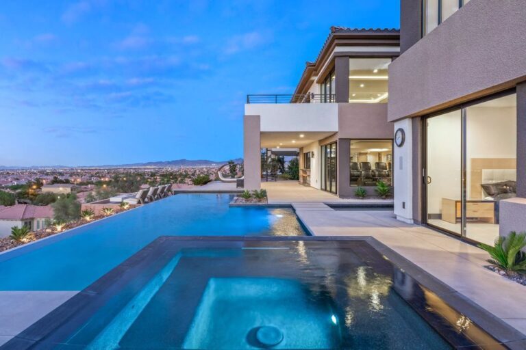 This $4,750,000 Awe Inspiring Modern Home in Las Vegas Features Clean Lines and An Open Floor Plan