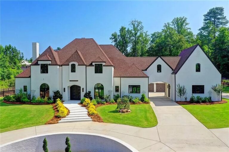 This $5,290,000 French Modern Masterpiece Showcases Perfection and Timeless Décor in Buford