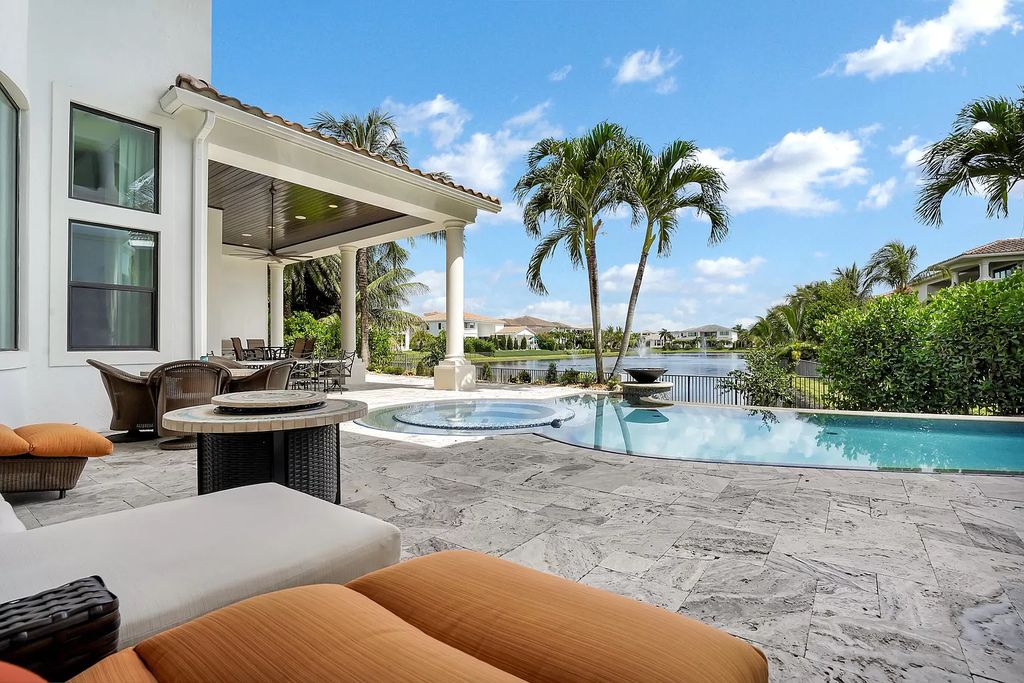 This-6975000-Exceptional-Home-in-Boca-Raton-has-Ultimate-Amenities-for-Relaxation-and-Entertainment-20