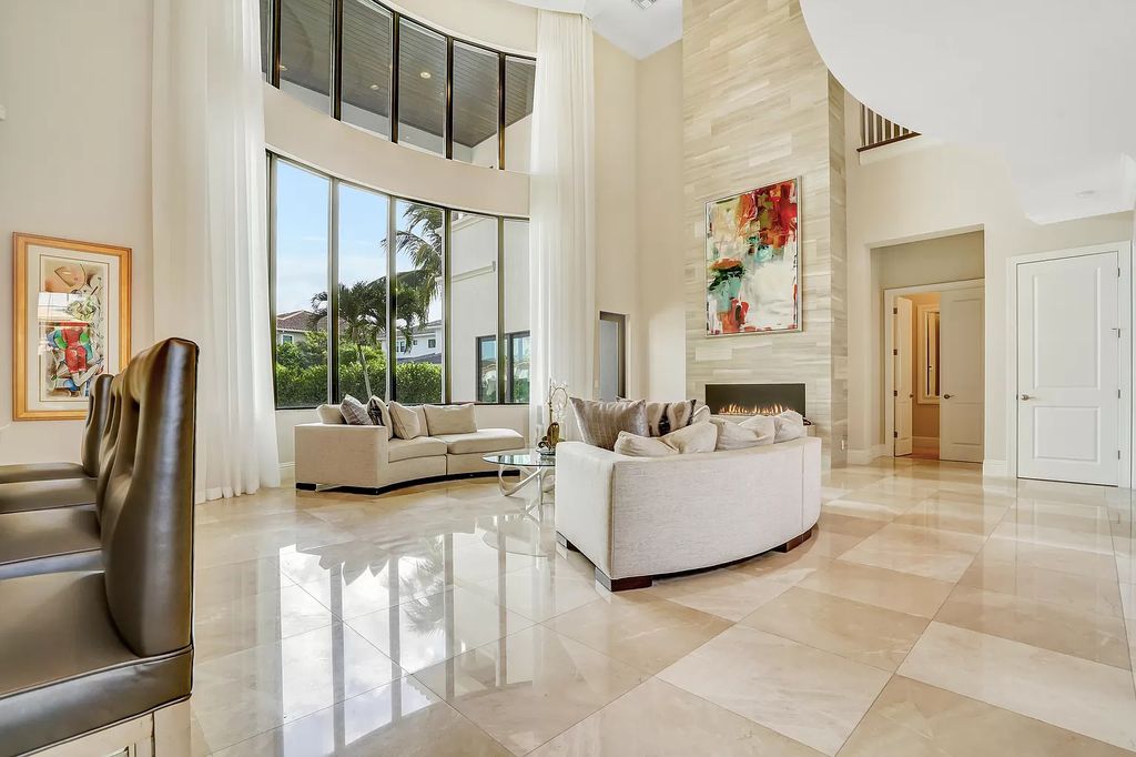 This-6975000-Exceptional-Home-in-Boca-Raton-has-Ultimate-Amenities-for-Relaxation-and-Entertainment-27