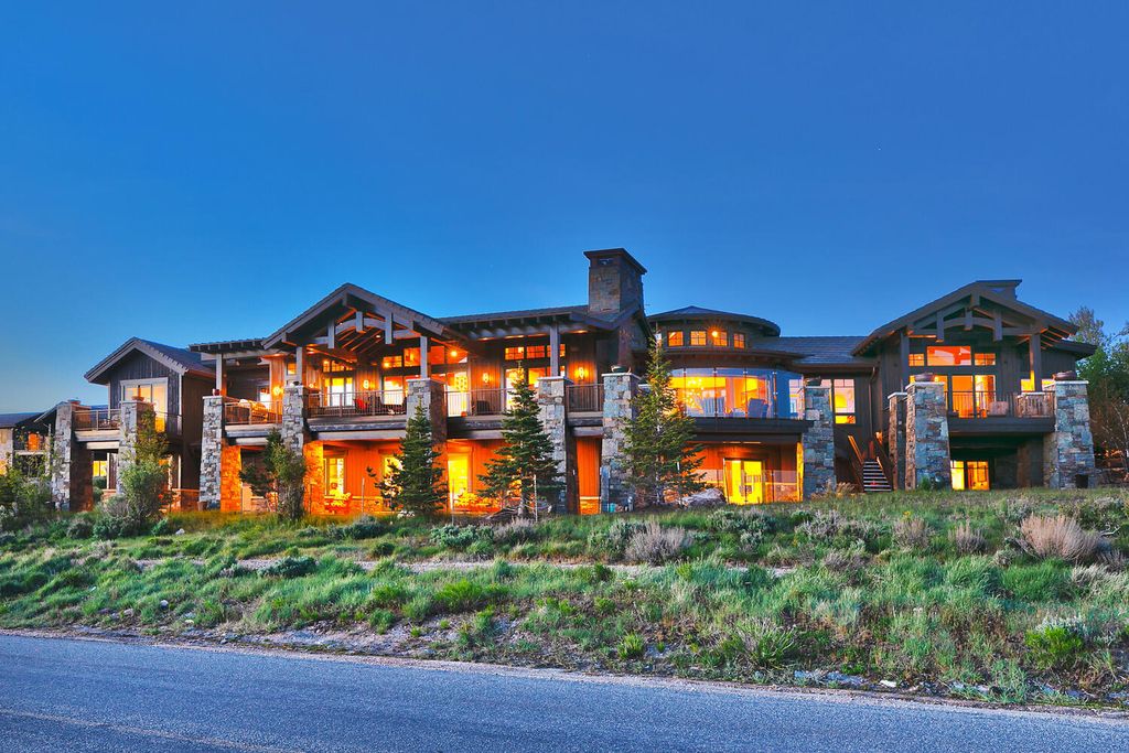 The Home in Park City, a spectacular mountain view residence designed by 4C Design Group and meticulously built by Douglas Knight perfect for parties and family gatherings is now available for sale. This home located at 9021 N Promontory Summit Dr, Park City, Utah