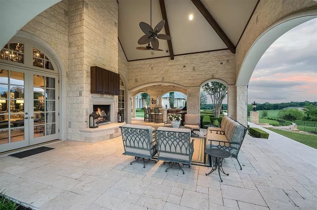 The McKinney Estate, a magnificent home offers the utmost in elegance with exquisite architectural detailing, and upscale features in every corner is now available for sale. This home located at 1201 Gray Branch Rd, McKinney, Texas