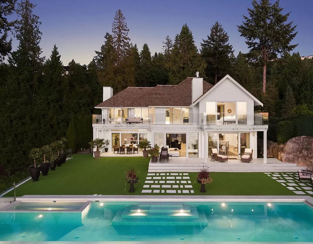 The Estate in West Vancouver is a chic entertainer’s dream home with luxurious interior living, now available for sale. This home located at 5428 Marine Dr, West Vancouver, BC V7W 2N6, Canada