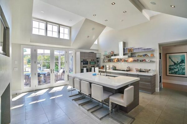 Dramatic Contemporary Styled House in Edgartown with Striking ...
