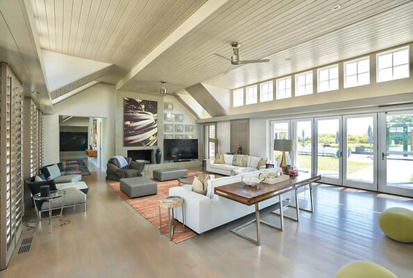 Dramatic Contemporary Styled House in Edgartown with Striking ...