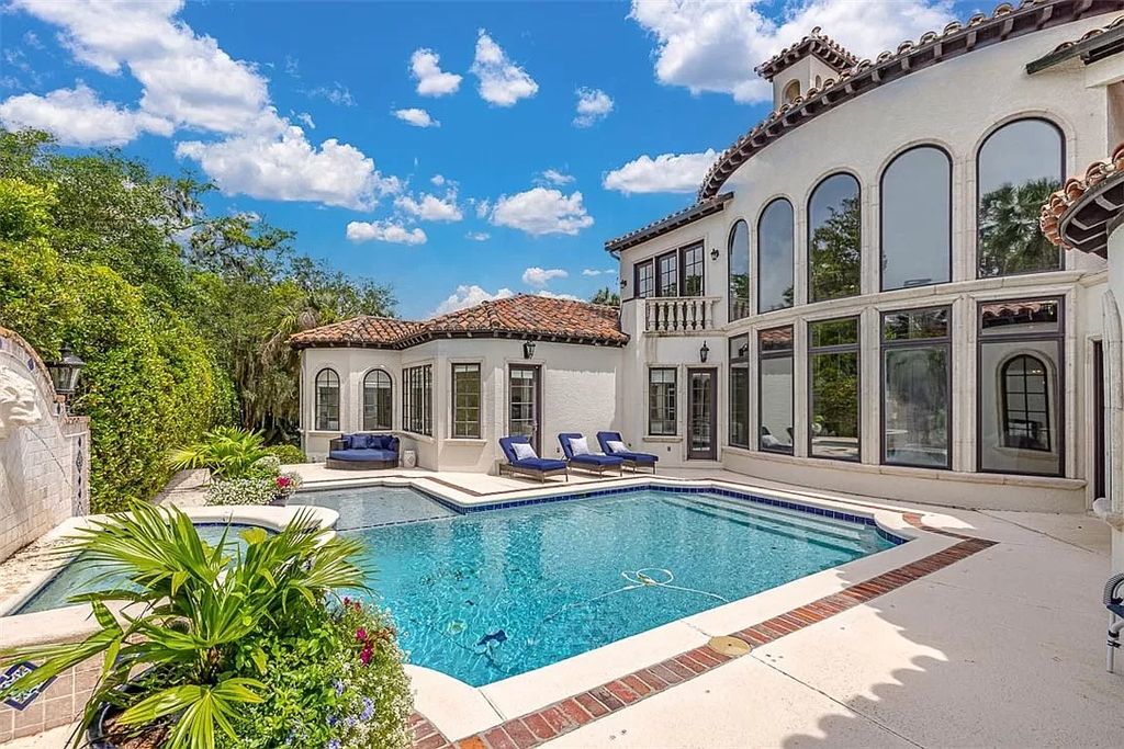 The Estate in Georgia is a luxurious home offering hot tub and pool and all the finest finishes throughout now available for sale. This home located at 223 W 24th St, Sea Island, Georgia; offering 06 bedrooms and 09 bathrooms with 8,000 square feet of living spaces.
