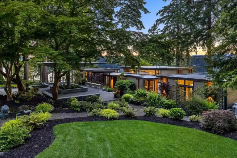 Vacation is Every Day Living in This $4,750,000 Waterfront House in Bainbridge Island