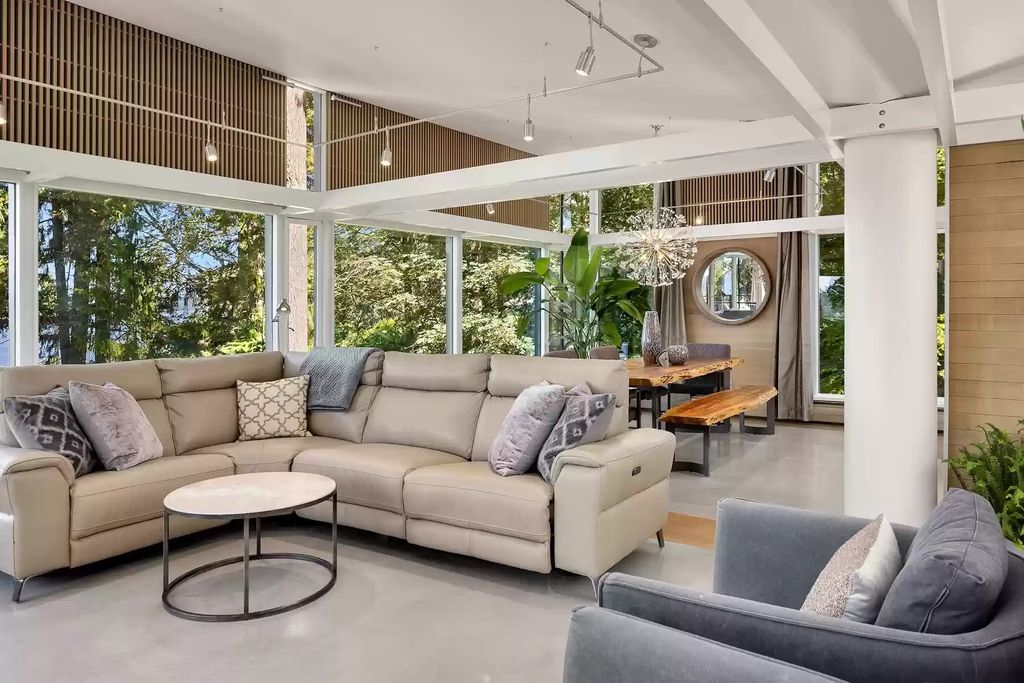 The House in Bainbridge Island is designed as the family home of renowned engineer Jack Christiansen, now available for sale. This home located at 7799 Hansen Road NE, Bainbridge Island, Washington