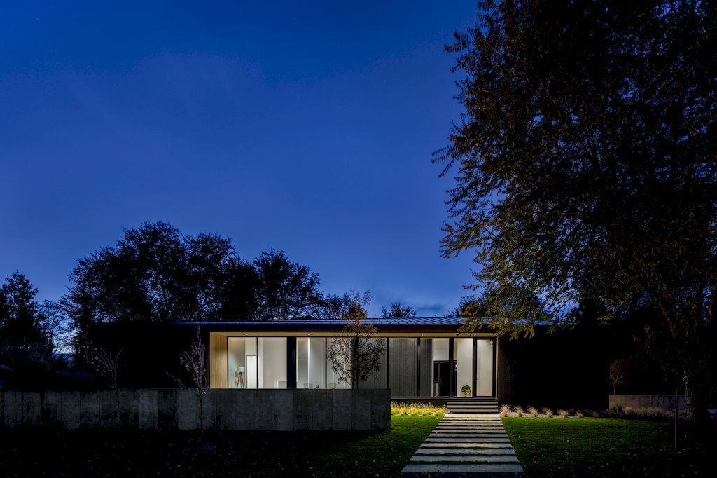 Vista Drive Pavilion House in Colorado by Studio B Architecture + Interiors