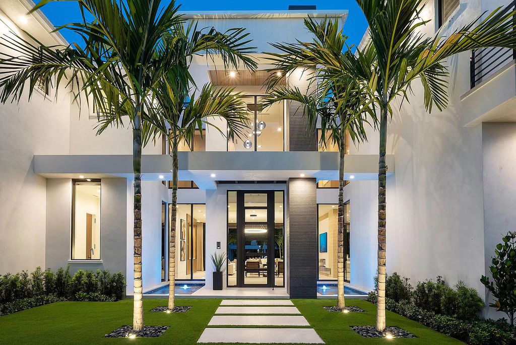 The Mansion in Boca Raton, a brand new waterfront SRD Signature Estate offers the height of luxury and elegance combined with the latest high-tech upgrades is now available for sale. This home located at 404 E Coconut Palm Rd, Boca Raton, Florida