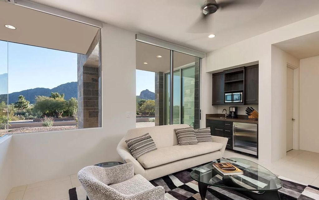 The Home in Paradise Valley, a stunning contemporary residence with breathtaking views of both Camelback & Mummy Mountains from almost every room is now available for sale. This home located at 5720 E Joshua Tree Ln, Paradise Valley, Arizona 