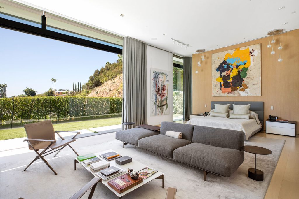 The Home in Beverly Hills, a contemporary masterpiece designed by Paul McLean located on one of Trousdale's best streets with the highest level of construction and design is now available for sale. This home located at 1095 N Hillcrest Rd, Beverly Hills, California