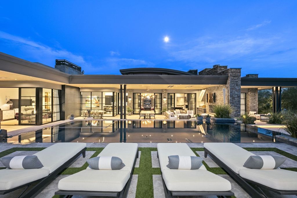 A-Simply-Stunning-Contemporary-Home-in-Scottsdale-with-Striking-Mountain-Views-for-Sale-at-7.25-Million-35