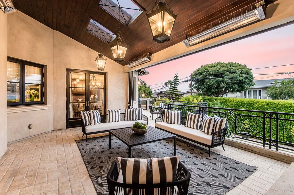 The Home in Manhattan Beach, a one-of-a-kind custom-built estate features imported materials and fine finishes that add an element of luxury and sophistication in the Hill section is now available for sale. This home located at 500 N Poinsettia Ave, Manhattan Beach, California