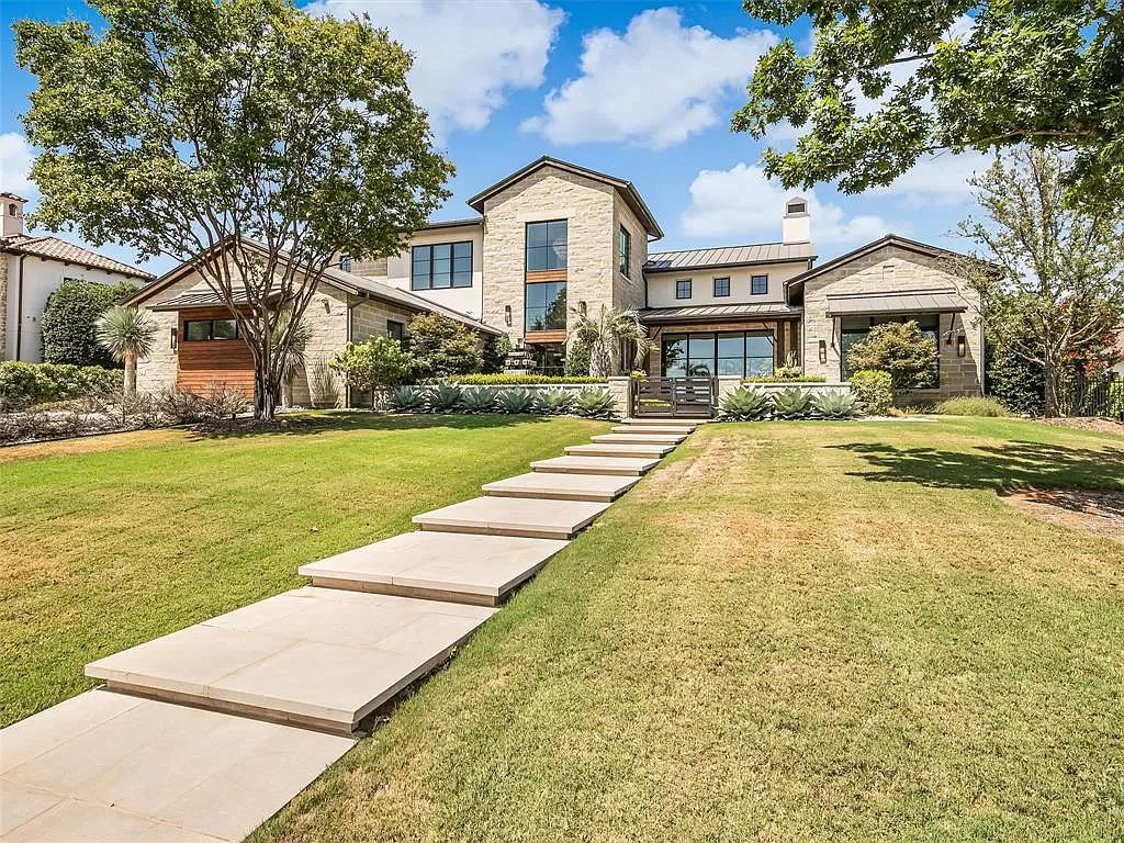 The Home in Westlake, a transitional style estate with clean lines, stunning steel, glass doors throughout, Ipe wood accents and spacious outdoor entertaining is now available for sale. This home located at 1714 Post Oak Pl, Westlake, Texas