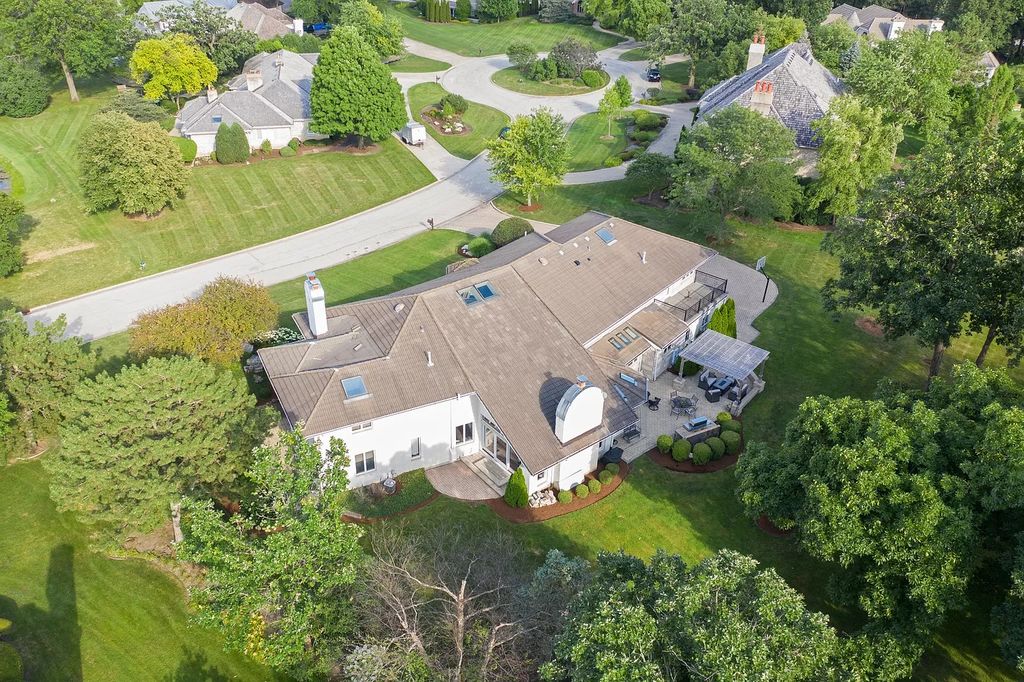 The Residence in Oak Brook is a luxurious home restructured and remodeled the exterior and interior, now available for sale. This home located at 1611 Midwest Club Pkwy, Oak Brook, Illinois