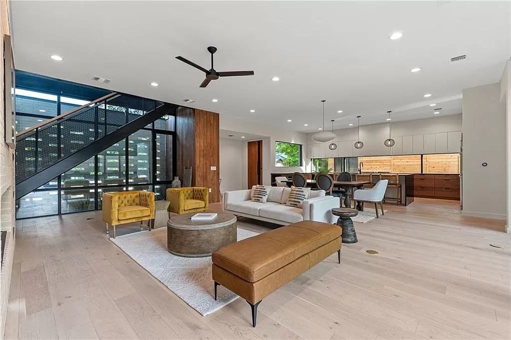 The Home in Austin, a new construction designed by Davey McEathron offers a wide open floor plan and floor-to-ceiling windows allowing for abundant natural light is now available for sale. This home located at 2104 Ann Arbor Ave, Austin, Texas