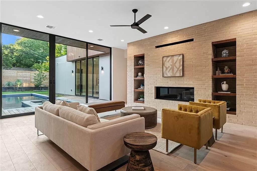 The Home in Austin, a new construction designed by Davey McEathron offers a wide open floor plan and floor-to-ceiling windows allowing for abundant natural light is now available for sale. This home located at 2104 Ann Arbor Ave, Austin, Texas