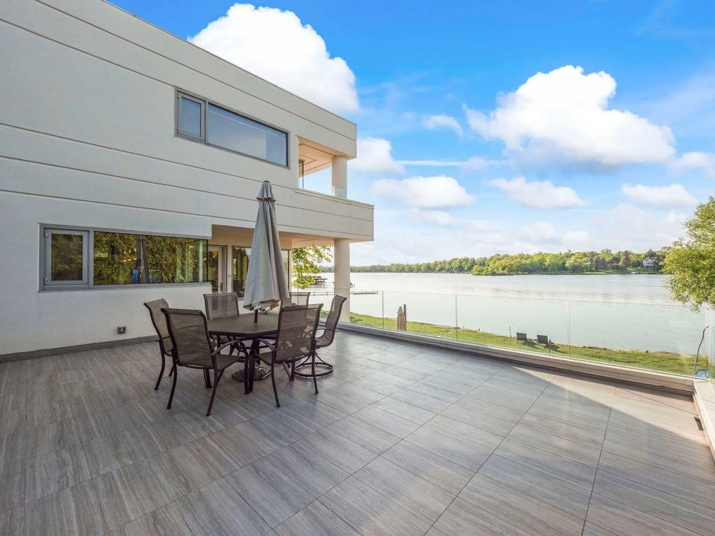 Captivating Unobstructed Lake Views from Every Angle 8