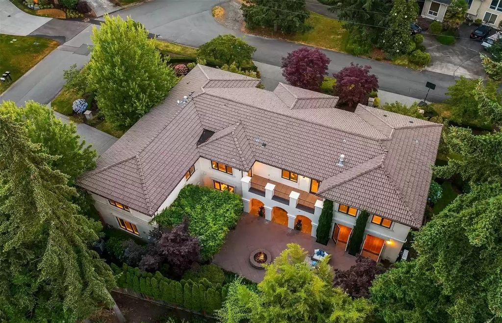 The Estate in Medina is a luxurious home recently updated with refinished hardwoods, open spaces for daily living and entertaining now available for sale. This home located at 8245 NE 26th St, Medina, Washington; offering 05 bedrooms and 05 bathrooms with 5,440 square feet of living spaces.