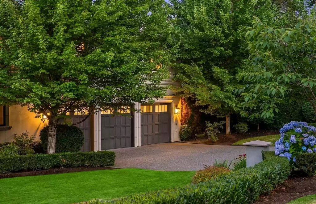 The Estate in Medina is a luxurious home recently updated with refinished hardwoods, open spaces for daily living and entertaining now available for sale. This home located at 8245 NE 26th St, Medina, Washington; offering 05 bedrooms and 05 bathrooms with 5,440 square feet of living spaces.