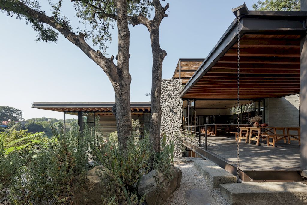 Espacio Kaab in Historic Mexican Hacienda by Di Frenna Arquitectos