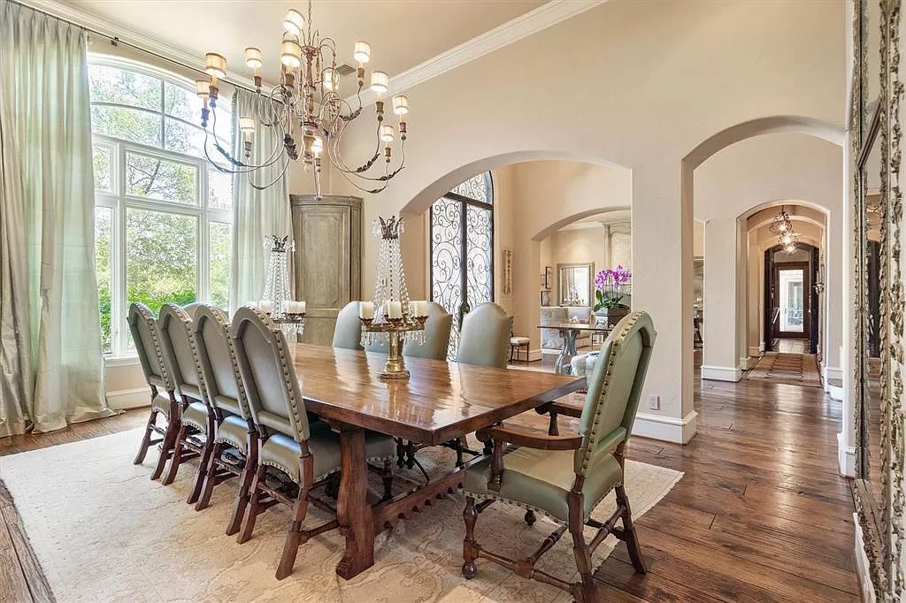 Exclusive-Mira-Vista-Estate-in-Fort-Worth-features-French-Traditional-with-Contemporary-Transitional-Design-Asks-4.825-Million-10