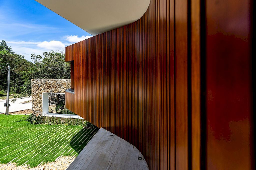 Fog House Overlooks an Enchanting Landscape by Jirau Arquitetura