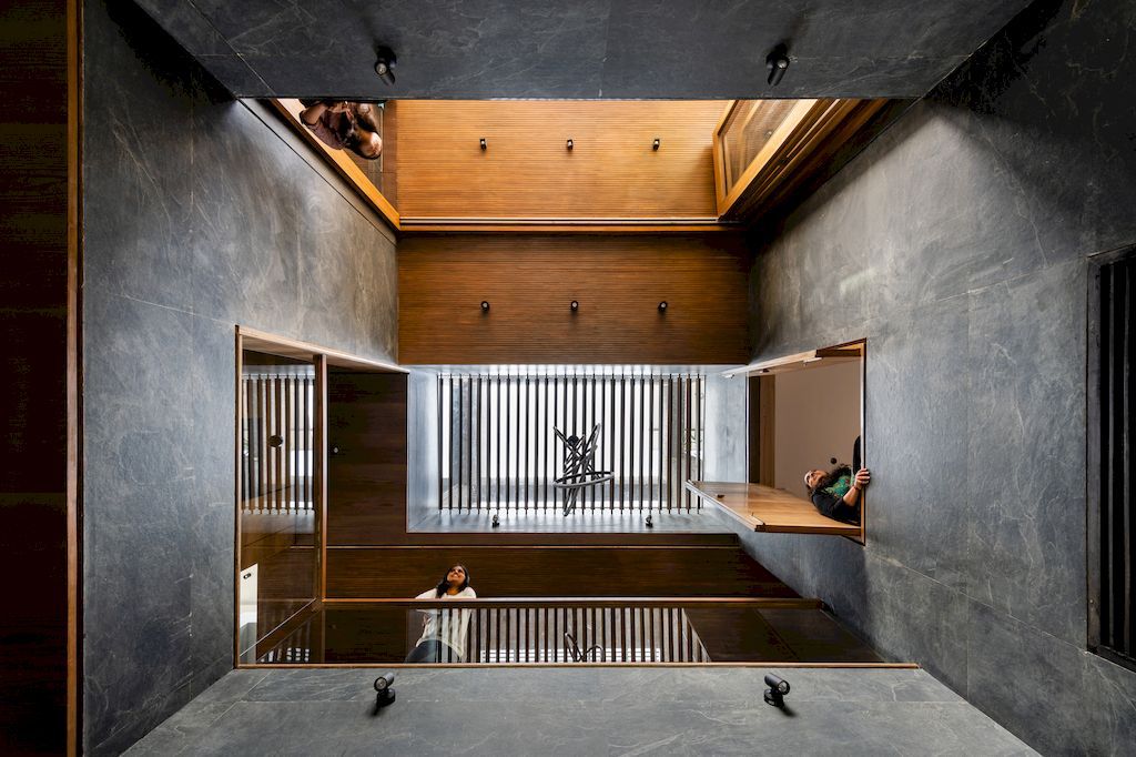 Govardhan Villa in India by Amruta Daulatabadkar Architects adaa